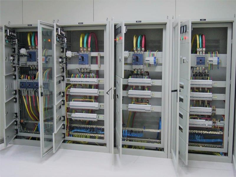 Hướng dẫn bạn lựa chọn kích thước tủ điện hạ thế