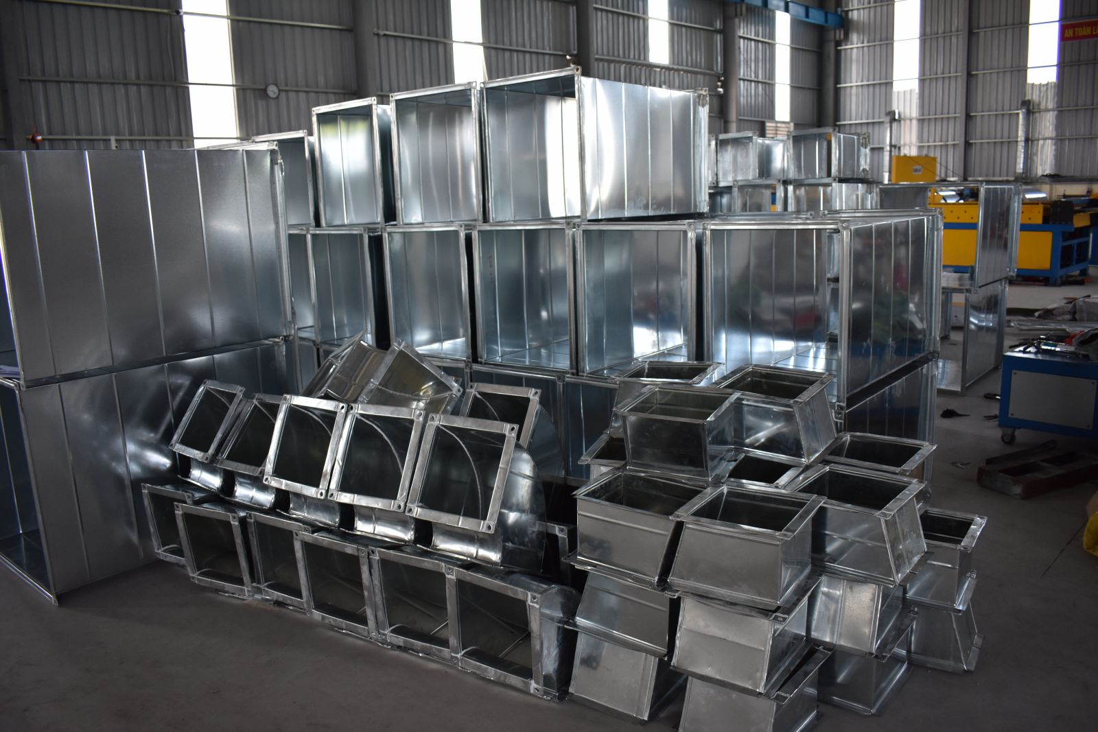 Ống gió và phụ kiện ống gió HVC Hưng Yên