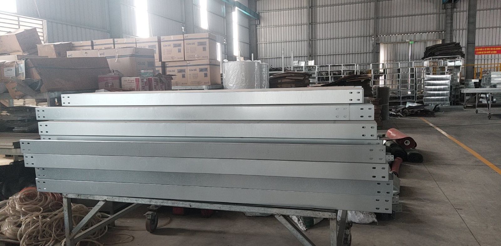 Thang cáp HVC