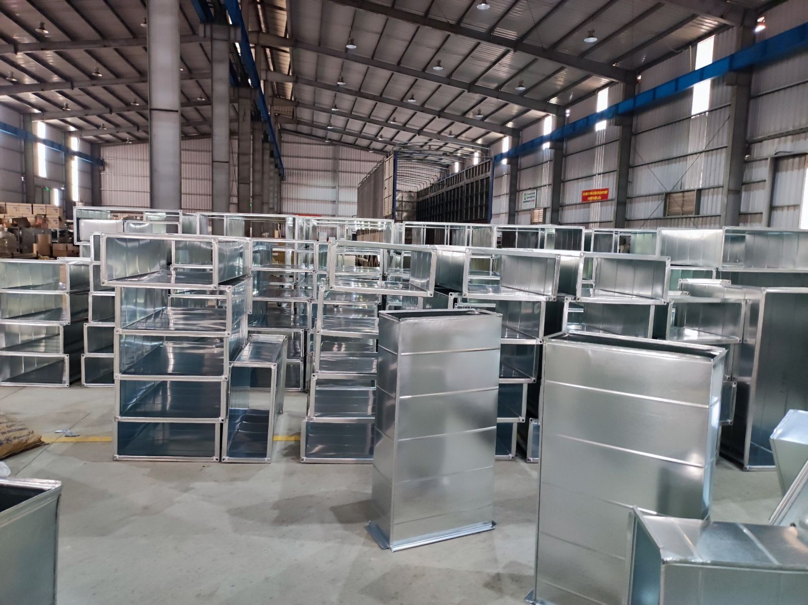 ống gió vuông nhà máy hvc hưng yên
