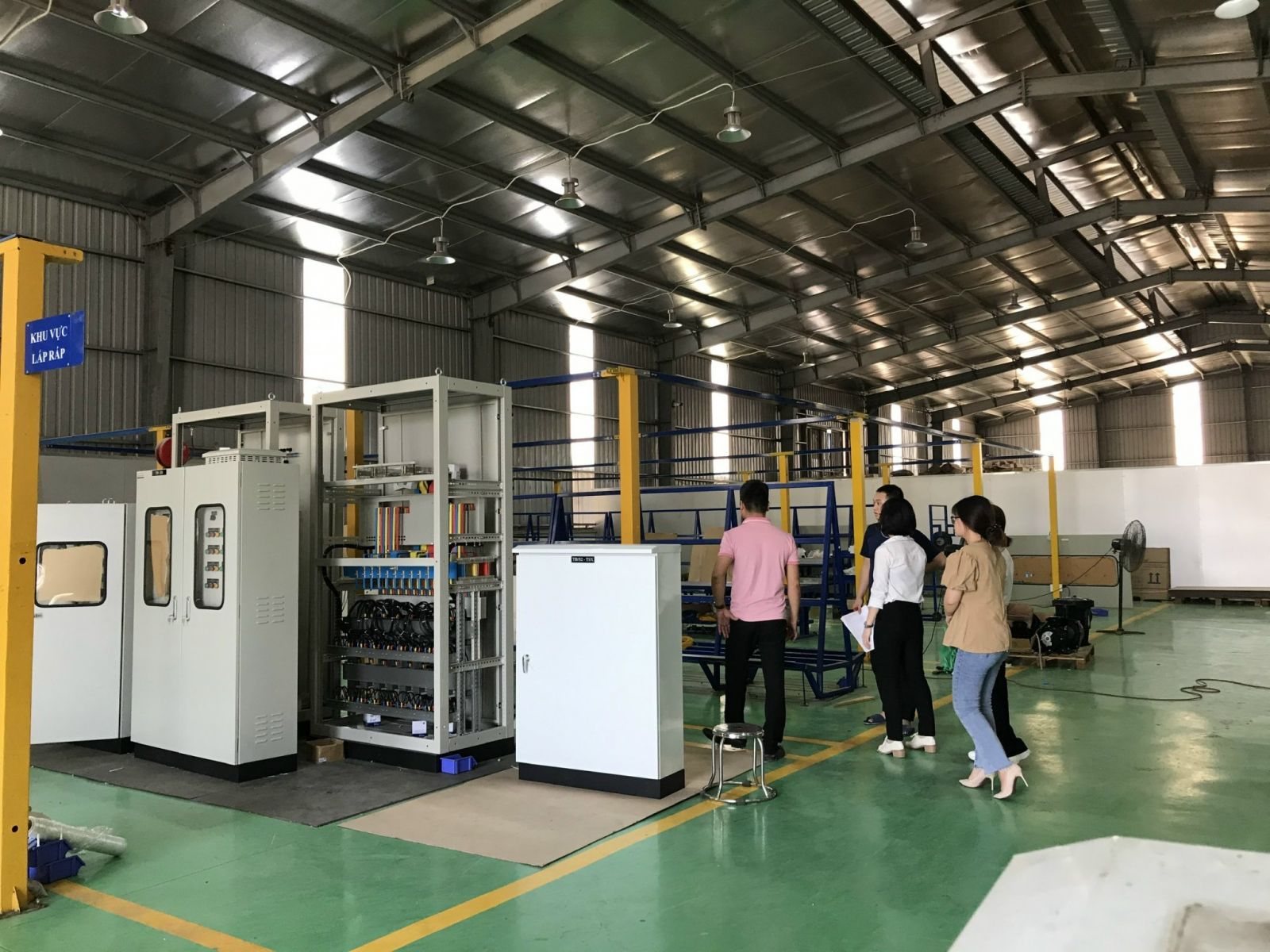 Sản xuất tủ điện hvc