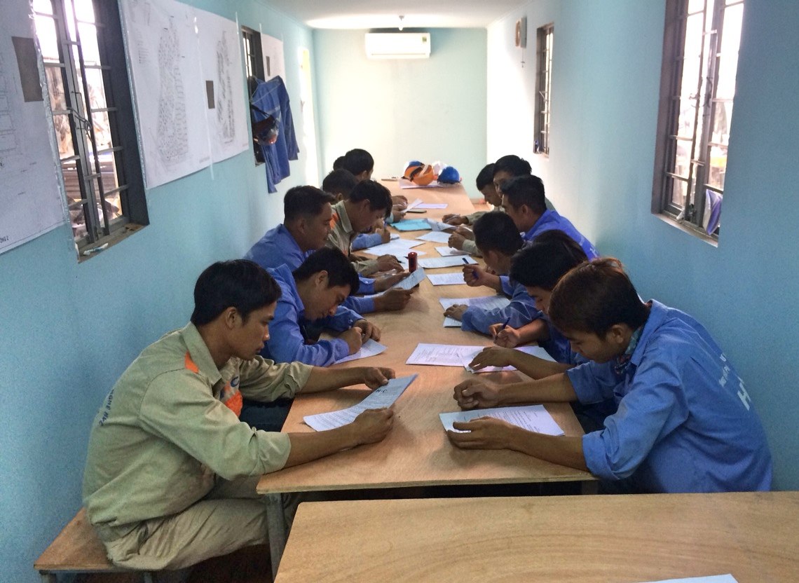 Tập huấn công tác an toàn lao đông cho CBCNV