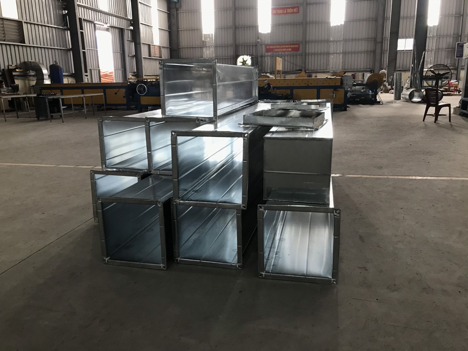 Ống gió vuông bích V